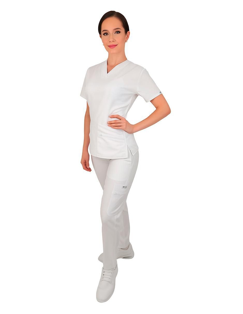 Uniforme estilo relajado para mujer