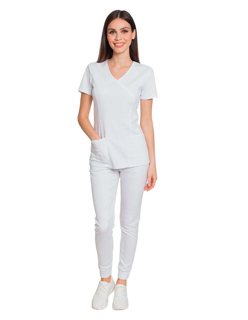 Uniforme estilo relajado para mujer