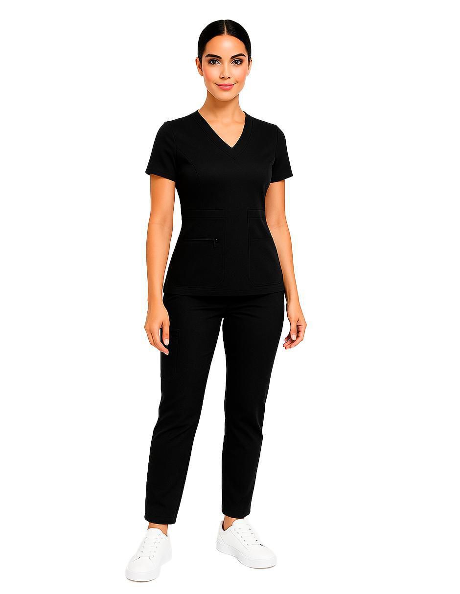 Uniforme estilo relajado para mujer 2