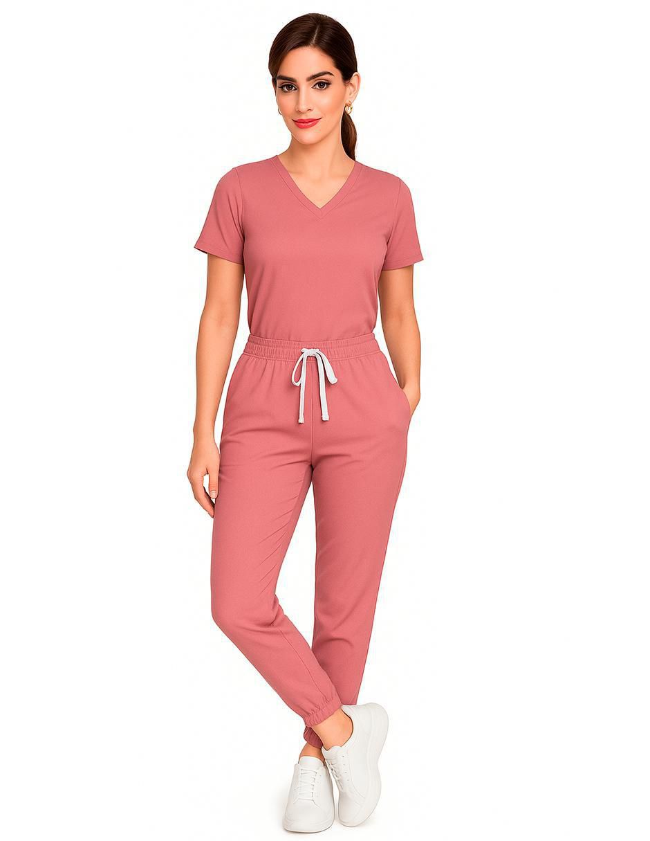 Uniforme estilo relajado para mujer