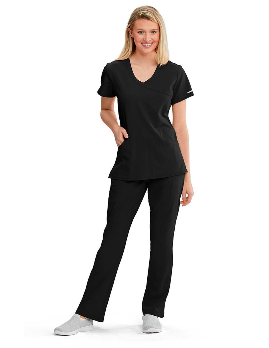 Pijama quirúrgica estilo regular para mujer Pijama quirúrgica estilo regular para mujer
