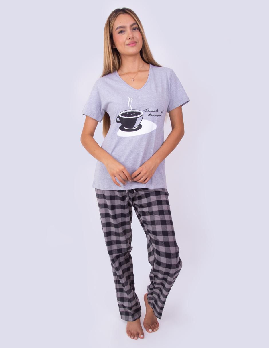 Conjunto pijama para mujer Conjunto pijama para mujer