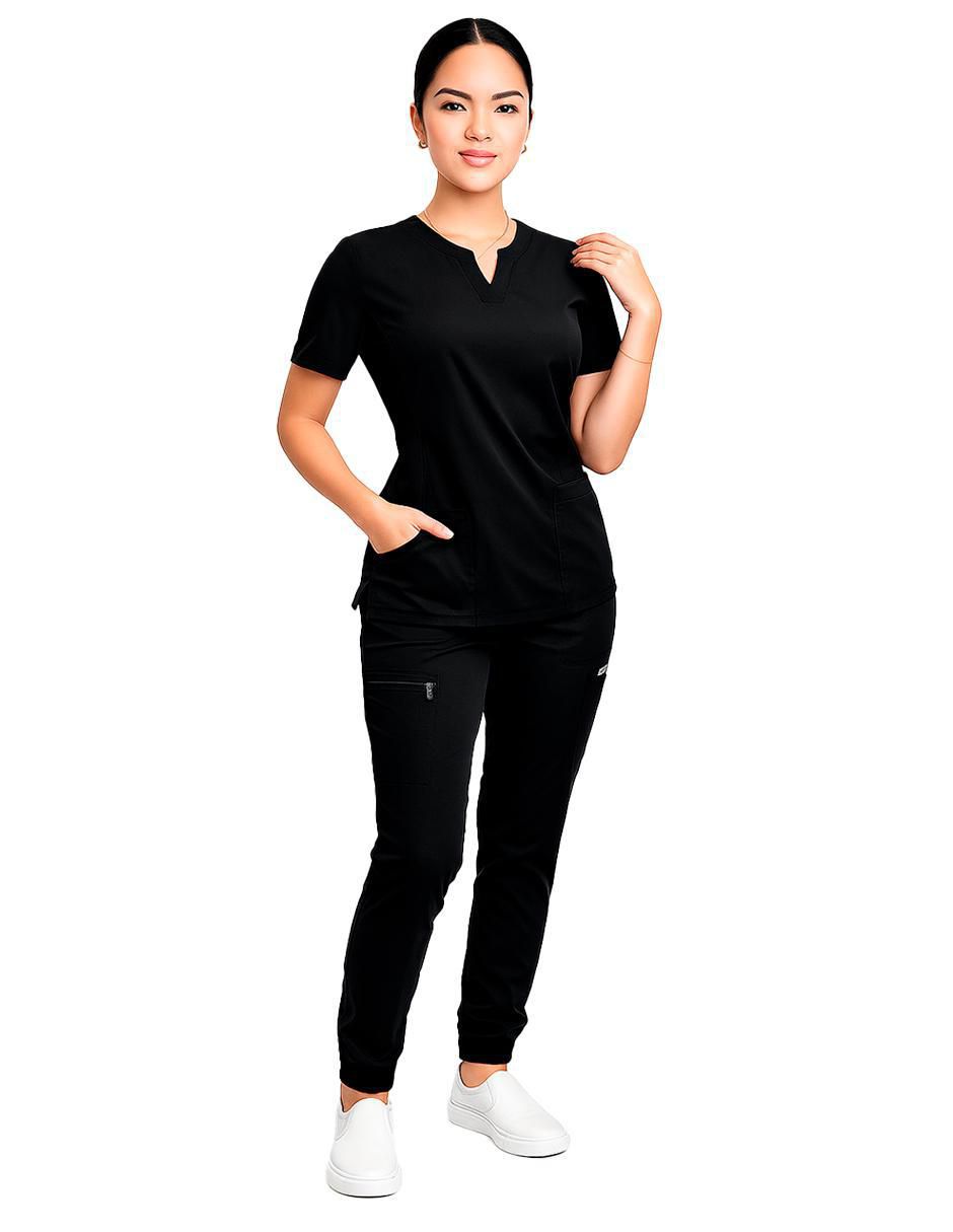 Uniforme estilo relajado para mujer 2